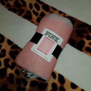 NWT VS PINK Beach Blanket